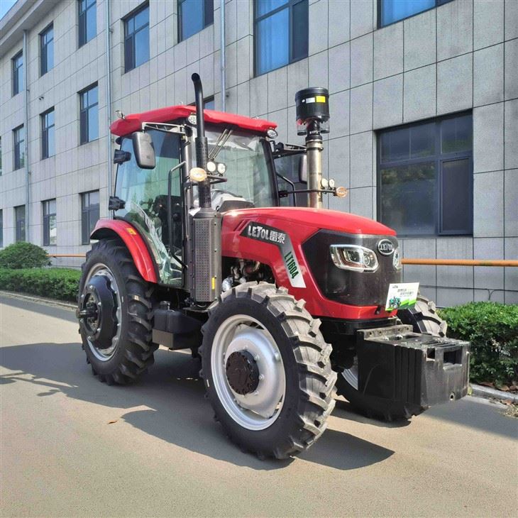 Big Stock Available Tractor Grass Cutter Machinery Agricultural Tractor Multifunctional Farm Tractor high quality