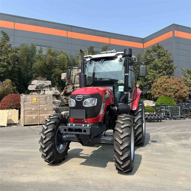 Durable Heavy Duty 130hp 4wd Diesel Engine Tractor Multifunctional Farm Tractors From China high quality