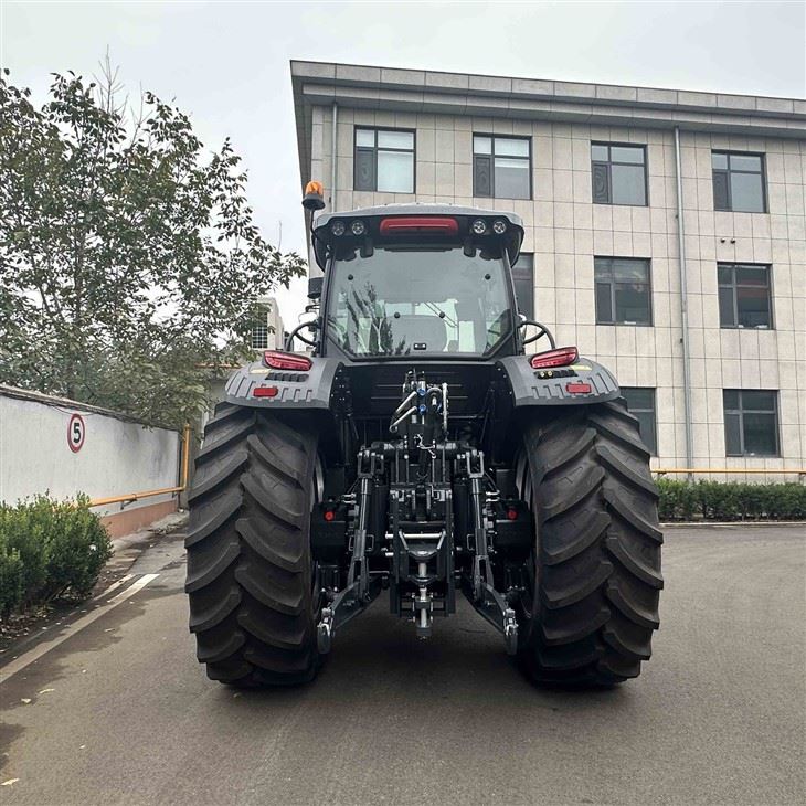High-Performance 120hp Diesel Farm Tractor Machine Agricultural Compact Tractor 4x4 price