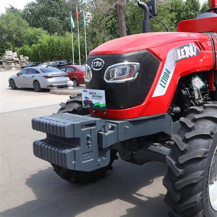 Stable Performance Agricultural Machine 110hp 4 Wheels Tractor Orchard Tractors For Sale high quality